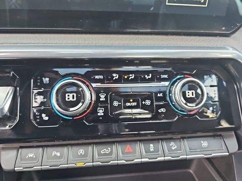 Certified 2023 GMC Sierra 1500 Denali image 19