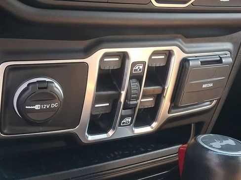 Used 2023 Jeep Wrangler Unlimited Sahara w/ Cold Weather Group image 24