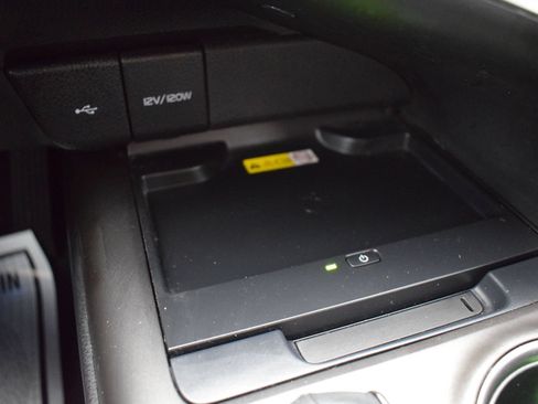 Used 2022 Toyota Camry XSE FWD image 16