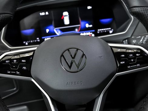 Certified 2024 Volkswagen Tiguan SE R-Line AWD/4WD image 14