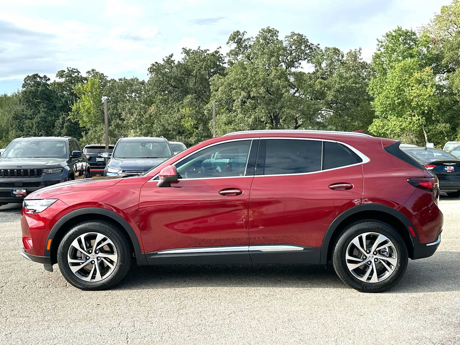 Used 2023 Buick Envision Essence AWD/4WD image 12