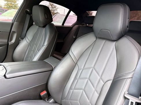 Used 2025 BMW 530i xDrive AWD/4WD image 19