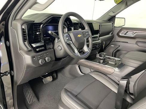 New 2026 Chevrolet Silverado 1500 LTZ w/ LTZ Premium Package AWD/4WD image 3