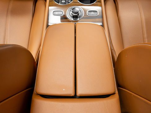 Used 2019 Bentley Bentayga image 29