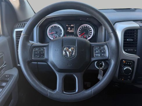 Used 2019 RAM 1500 Classic SLT image 29