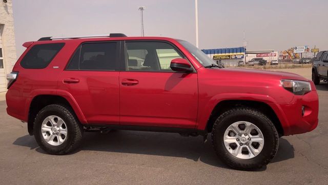 Used 2024 Toyota 4Runner SR5 AWD/4WD image 3