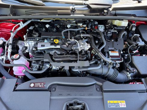 Certified 2026 Toyota Prius LE FWD image 8