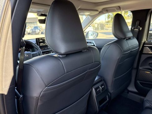 New 2026 Mitsubishi Outlander SEL FWD image 12