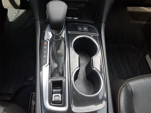 Used 2023 Chevrolet Equinox Premier image 14