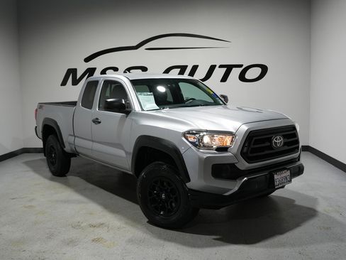 Used 2022 Toyota Tacoma SR w/ SX Package image 10