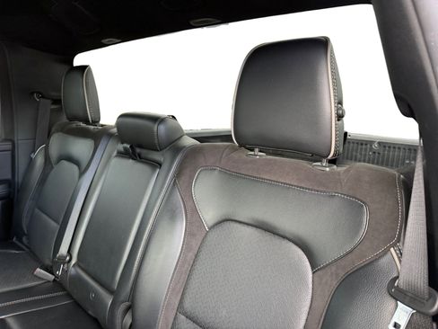 Used 2024 RAM 1500 Laramie image 16