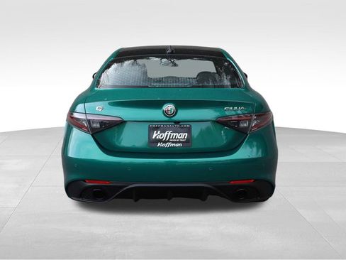 Used 2025 Alfa Romeo Giulia AWD w/ Driving Assist Package image 8