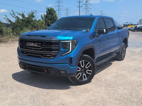 Used 2023 GMC Sierra 1500 AT4 w/ AT4 Premium Package AWD/4WD image 1