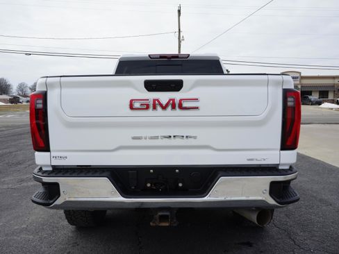 Used 2024 GMC Sierra 2500 SLT w/ SLT Convenience Package image 4