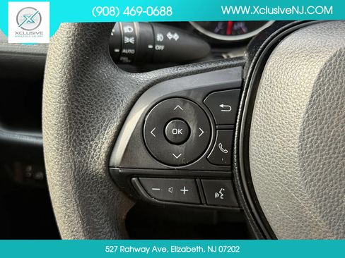 Used 2019 Toyota RAV4 XLE FWD image 12