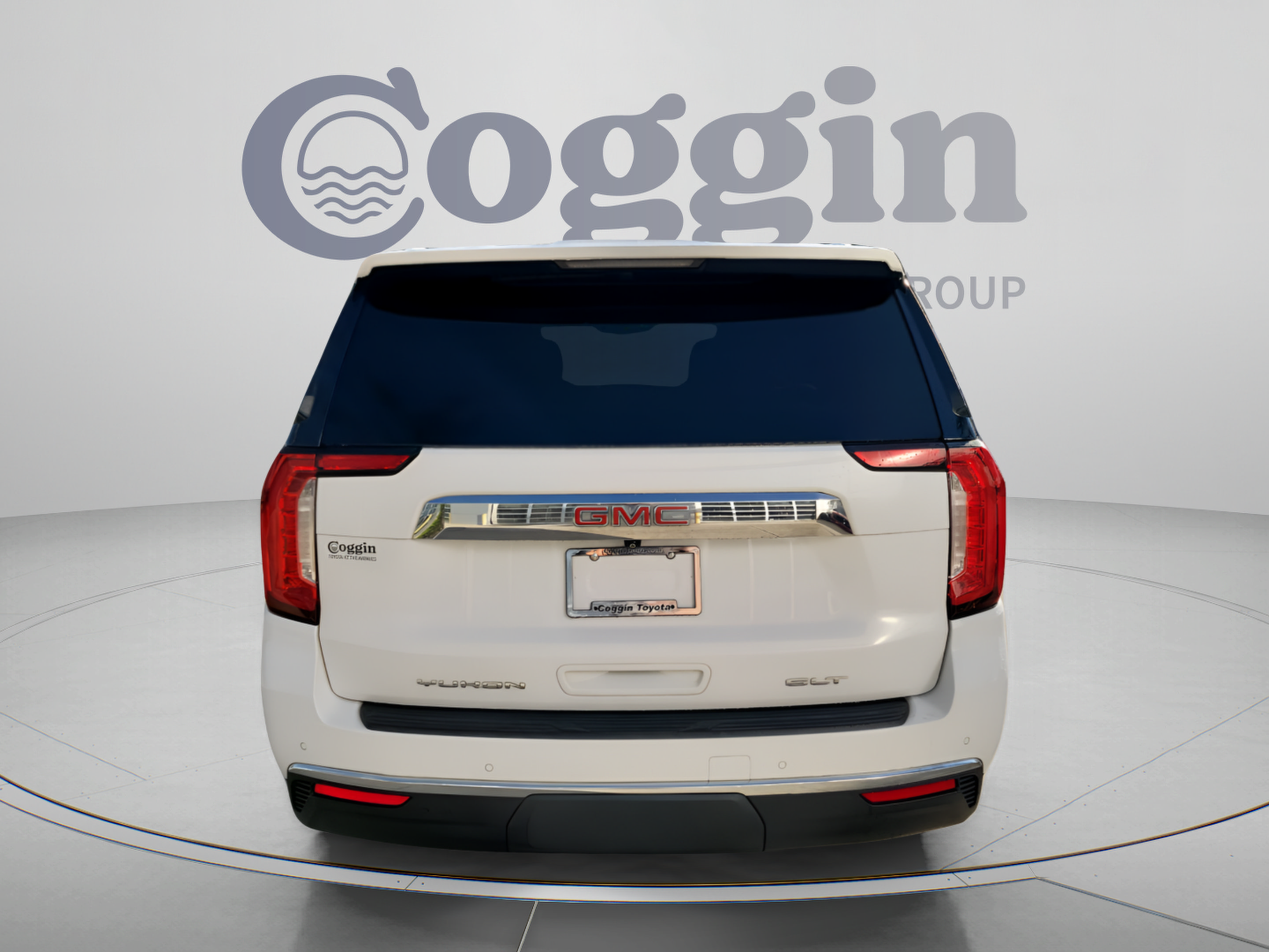 Used 2022 GMC Yukon XL SLT w/ SLT Luxury Package AWD/4WD image 3