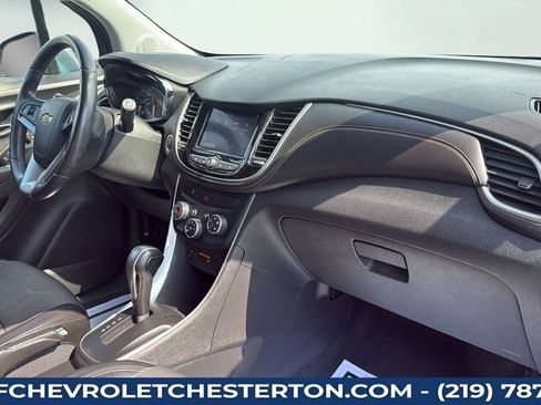 Used 2020 Chevrolet Trax LT w/ LT Convenience Package AWD/4WD image 42