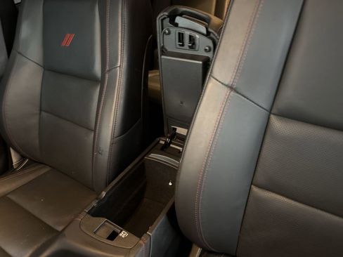 Used 2025 Dodge Durango R/T AWD/4WD image 36