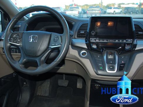 Used 2019 Honda Odyssey EX image 17