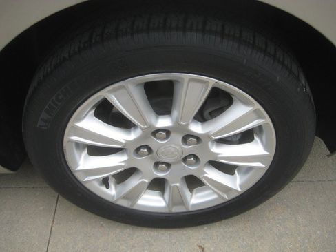 Used 2012 Buick LaCrosse Convenience image 11