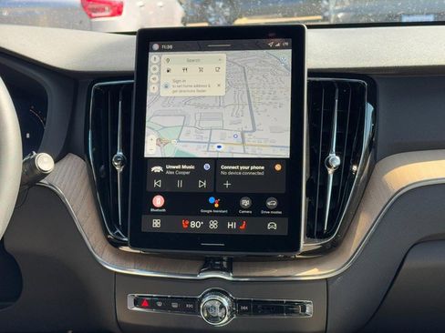 New 2026 Volvo XC60 B5 Plus w/ Climate Package image 8