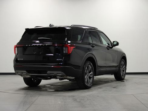 New 2026 Ford Explorer Active image 4
