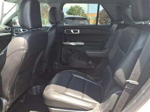 Used 2024 Ford Explorer XLT w/ Equipment Group 202A AWD/4WD image 10