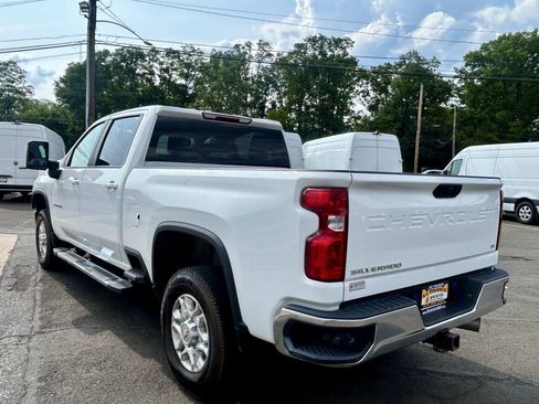 Used 2023 Chevrolet Silverado 2500 LT w/ Convenience Package AWD/4WD image 3