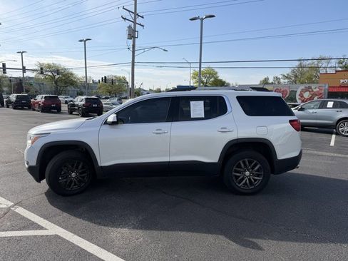 Used 2017 GMC Acadia SLT FWD image 3