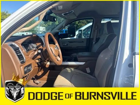 Used 2022 RAM 2500 Laramie AWD/4WD image 9