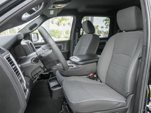 Used 2024 RAM 1500 Classic Warlock RWD image 16