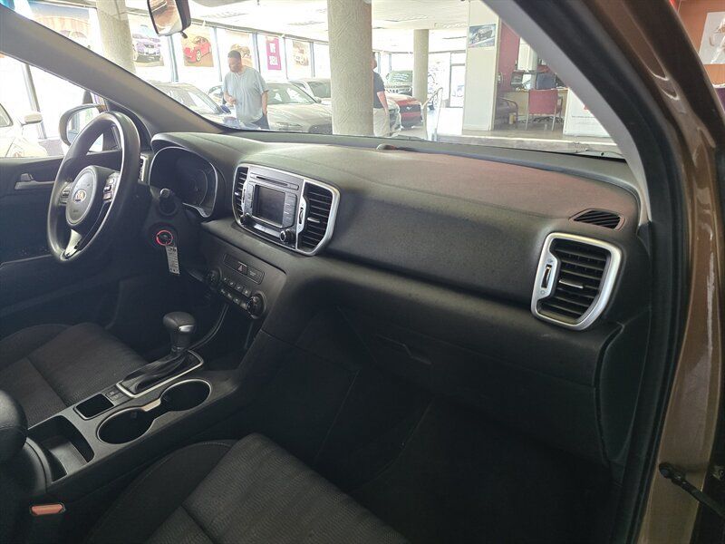Used 2017 Kia Sportage LX FWD image 14