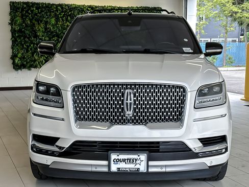Used 2019 Lincoln Navigator Reserve AWD/4WD image 9