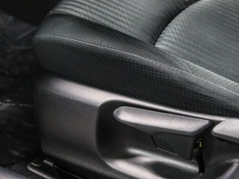 Certified 2022 Toyota Prius Prime LE FWD image 22