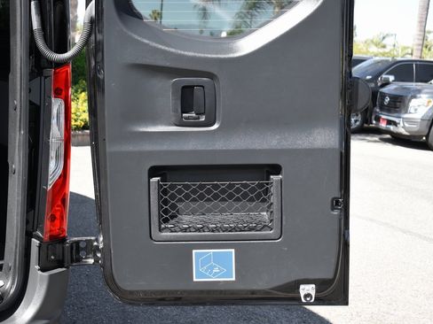 Used 2021 Mercedes-Benz Sprinter 2500 image 9