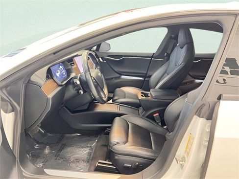 Used 2020 Tesla Model S Long Range Plus image 15