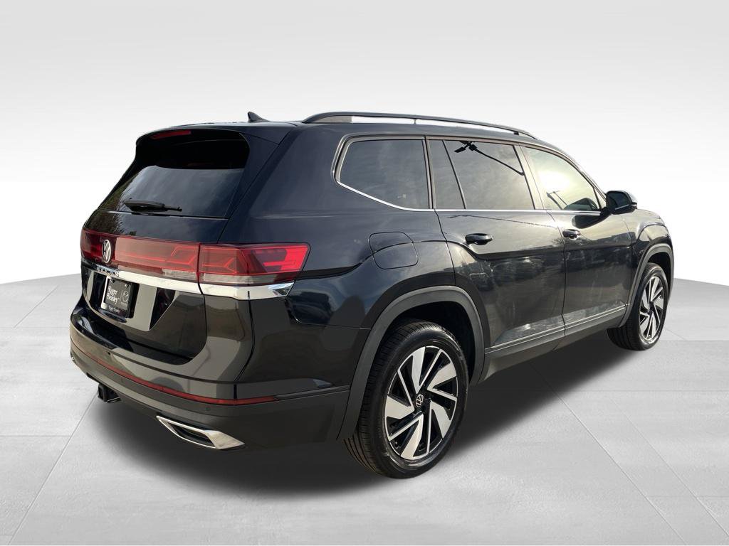 Used 2025 Volkswagen Atlas SE FWD image 5