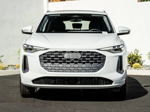 Certified 2025 Audi Q5 Premium Plus w/ Premium Plus AWD/4WD image 3