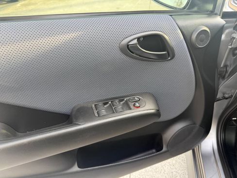 Used 2008 Honda Fit Sport image 17