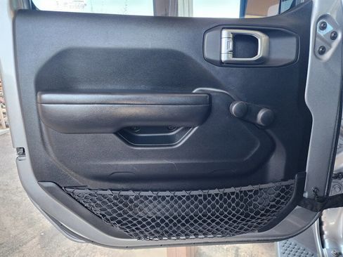 Used 2020 Jeep Wrangler Unlimited Sport image 24