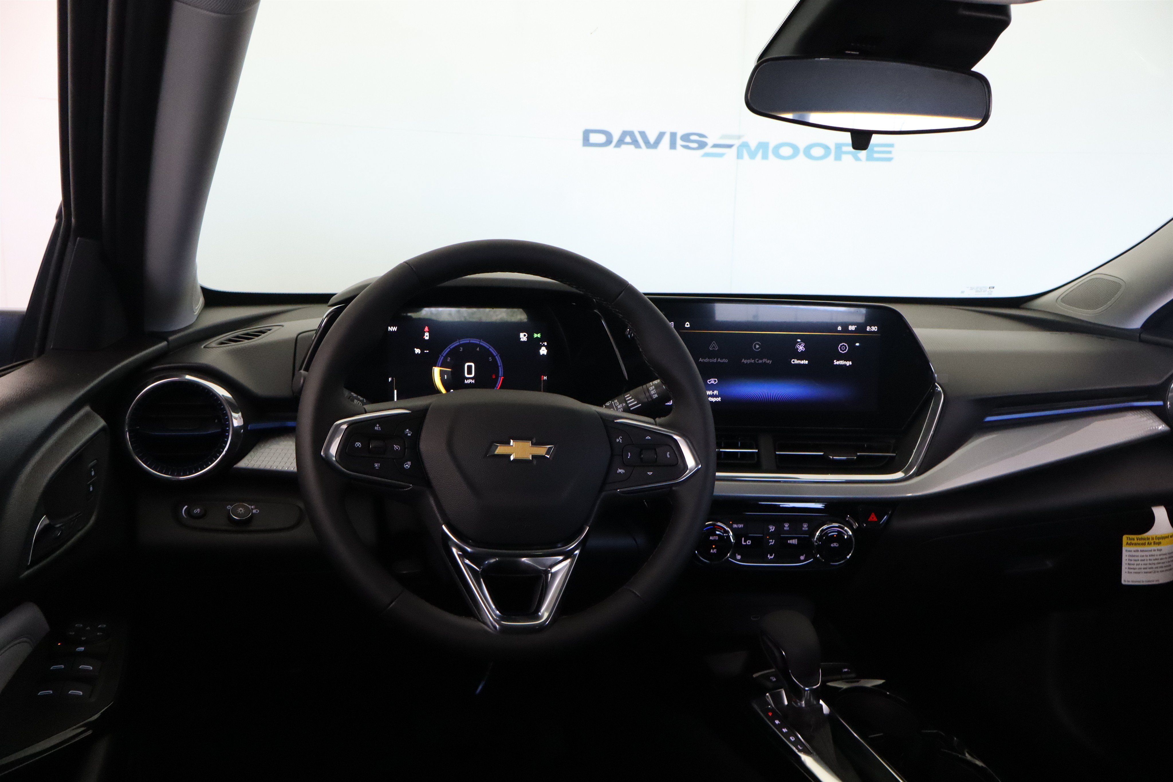 New 2026 Chevrolet Trax LT w/ LT Convenience Package FWD image 17