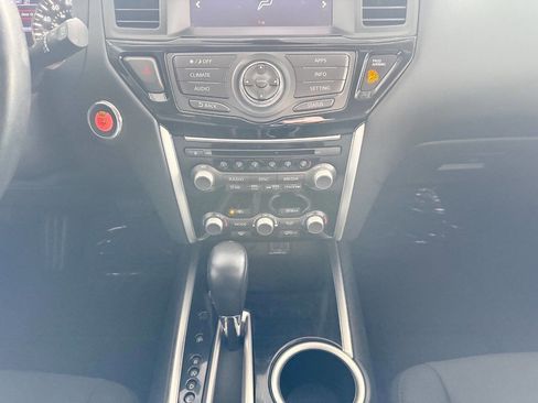 Used 2020 Nissan Pathfinder SV image 48
