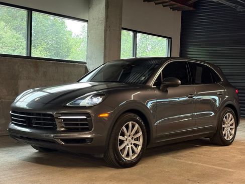 Used 2023 Porsche Cayenne AWD/4WD image 1