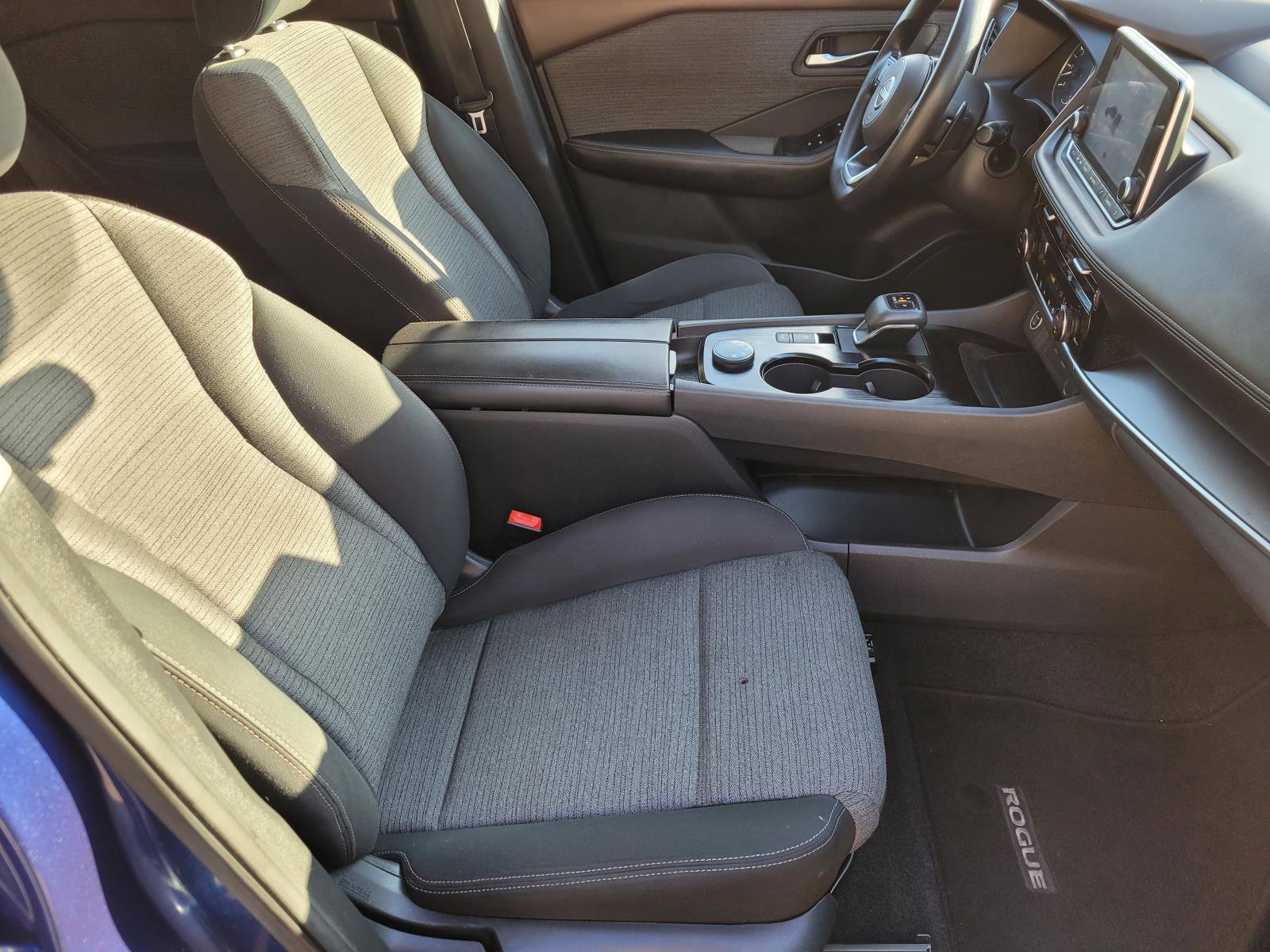Used 2022 Nissan Rogue SV AWD/4WD image 10
