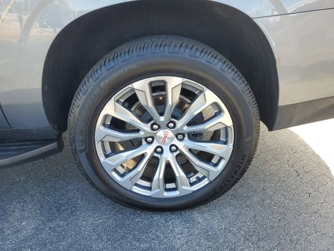 Used 2021 GMC Yukon XL Denali image 7