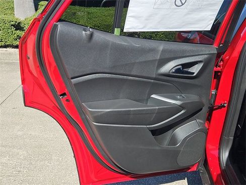 New 2026 Chevrolet Trax RS w/ Sunroof Package image 13