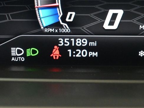 Used 2019 Lamborghini Urus image 13