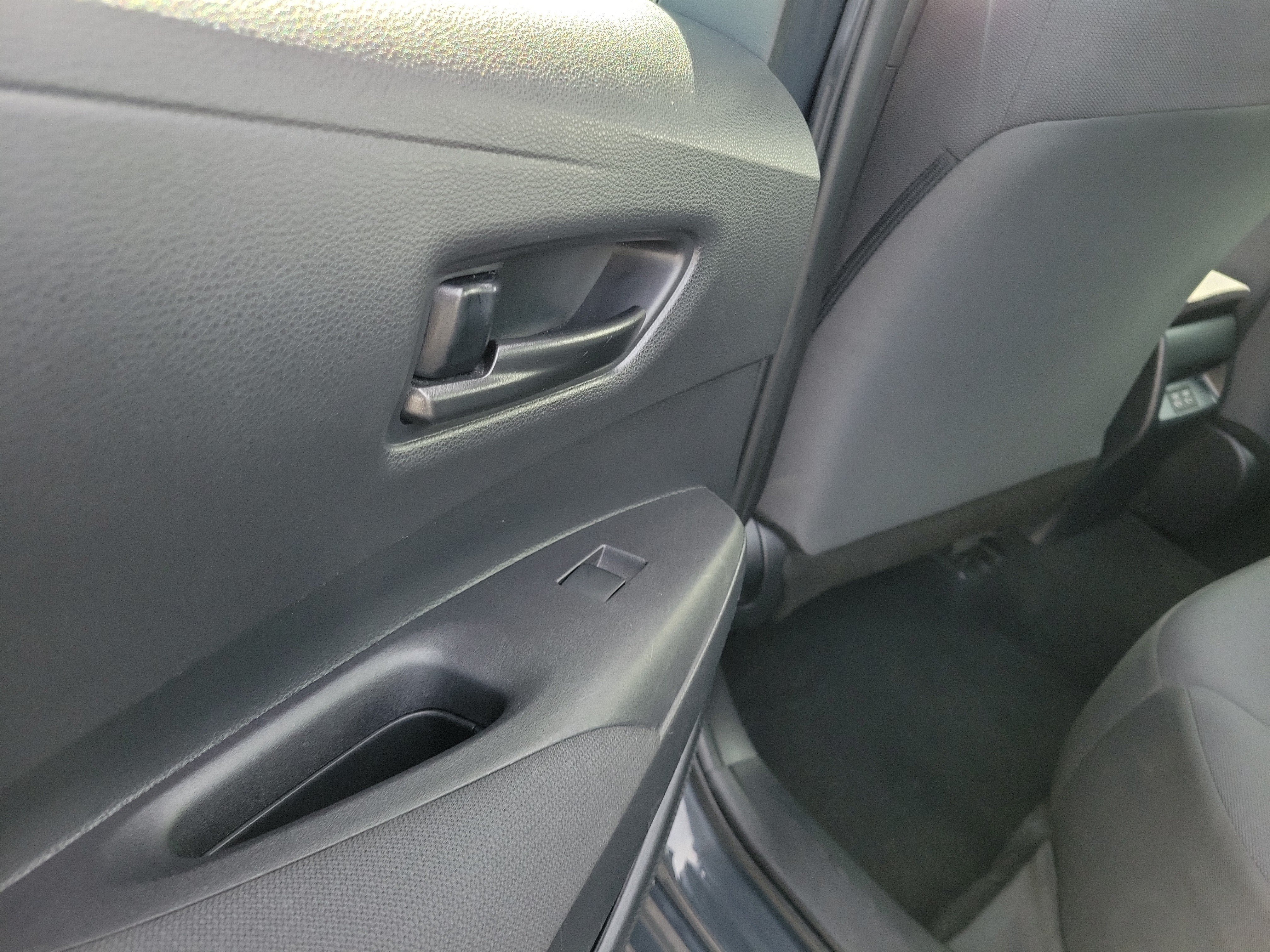 Used 2024 Toyota Corolla LE FWD image 13