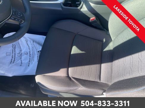 Used 2024 Toyota RAV4 SE image 27