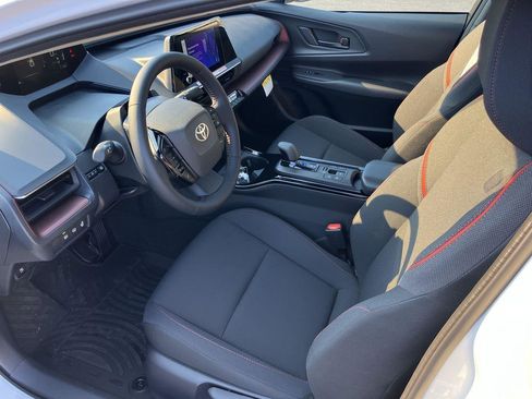 New 2026 Toyota Prius Plug-In Hybrid FWD image 9